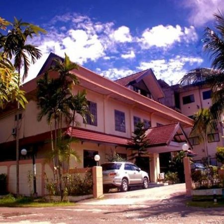 Sepinggan Hotel Balikpapan Exterior photo